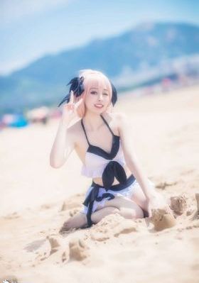 美女露出胸让男生狂揉_BD国语在线视频观看